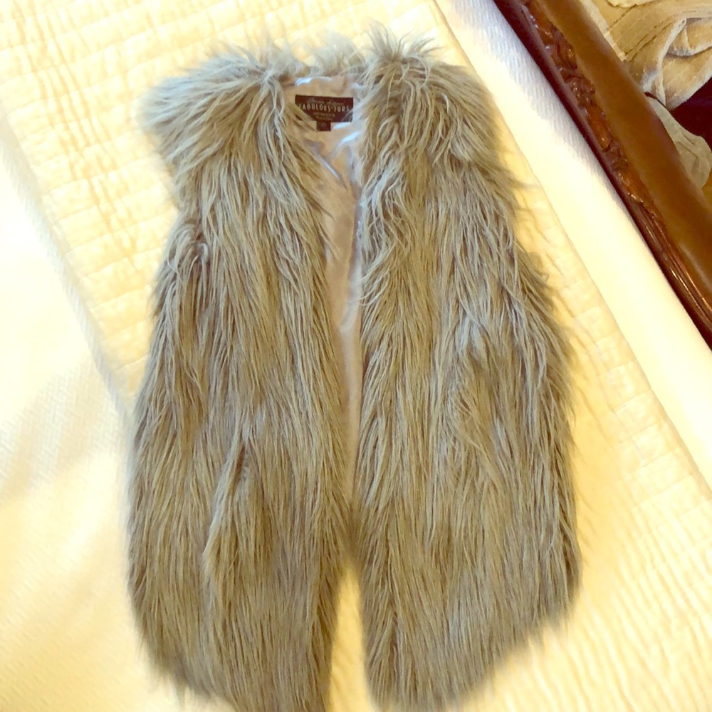 Donna Salyers’ Fabulous Furs